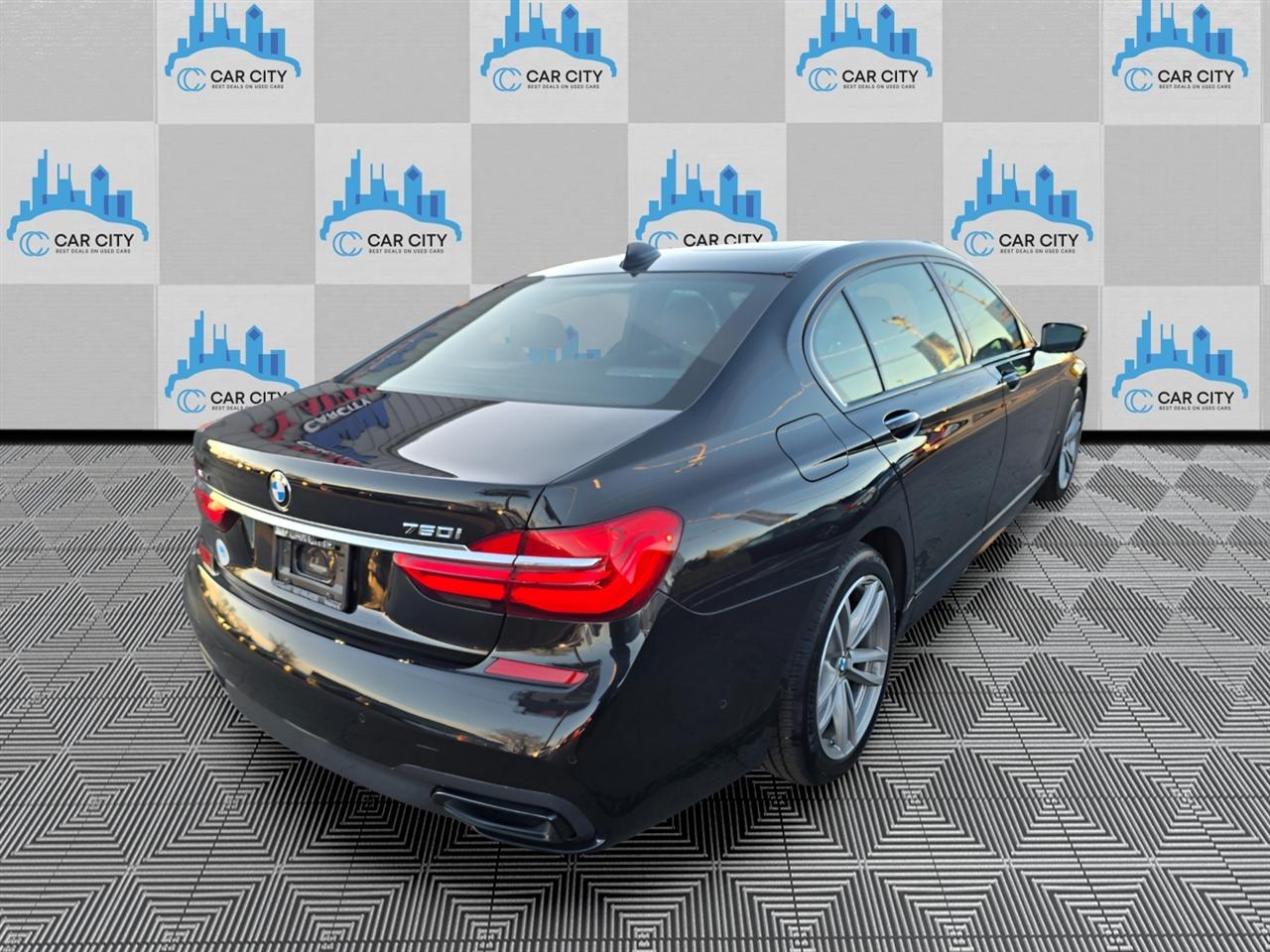 BMW 7-Series 750i xDrive 2019