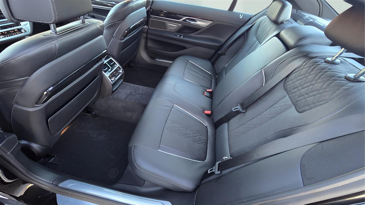 BMW 7-Series 750i xDrive 2019