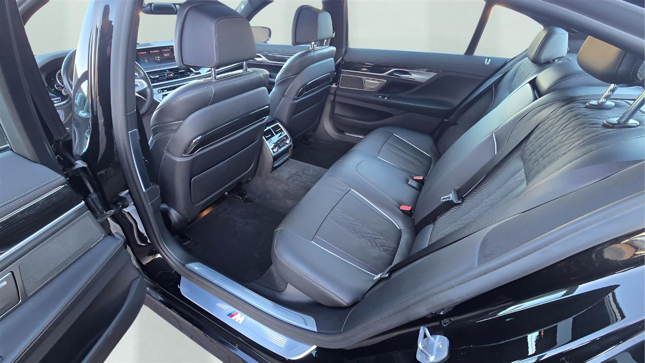 BMW 7-Series 750i xDrive 2019