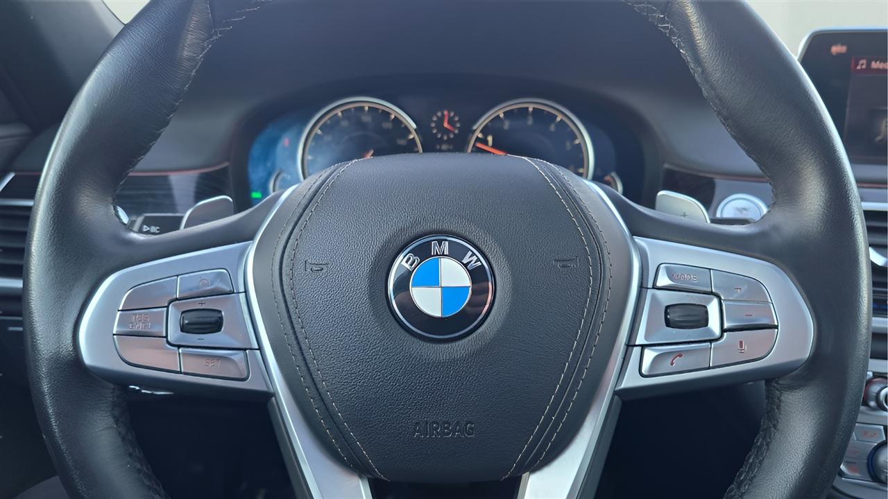 BMW 7-Series 750i xDrive 2019