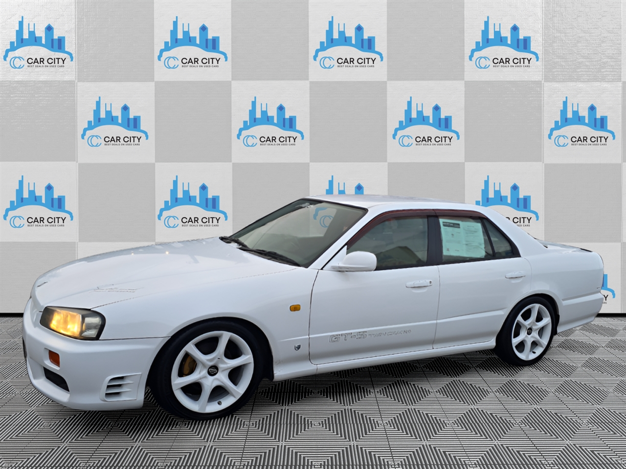 Nissan Skyline  1998