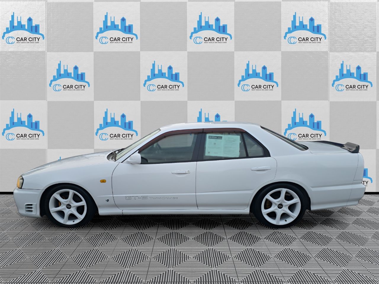 Nissan Skyline  1998