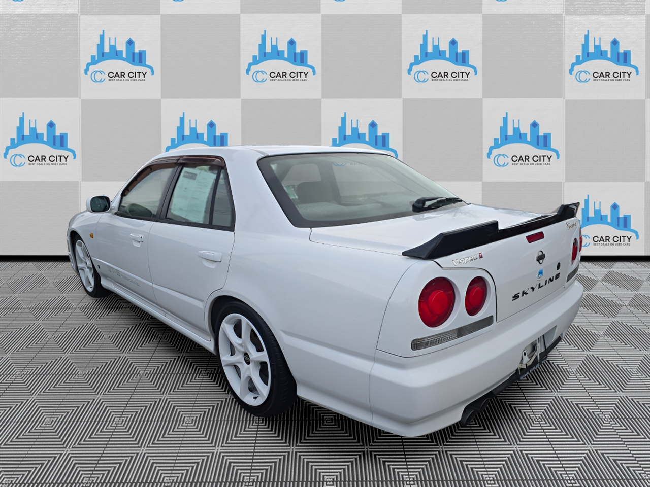 Nissan Skyline  1998