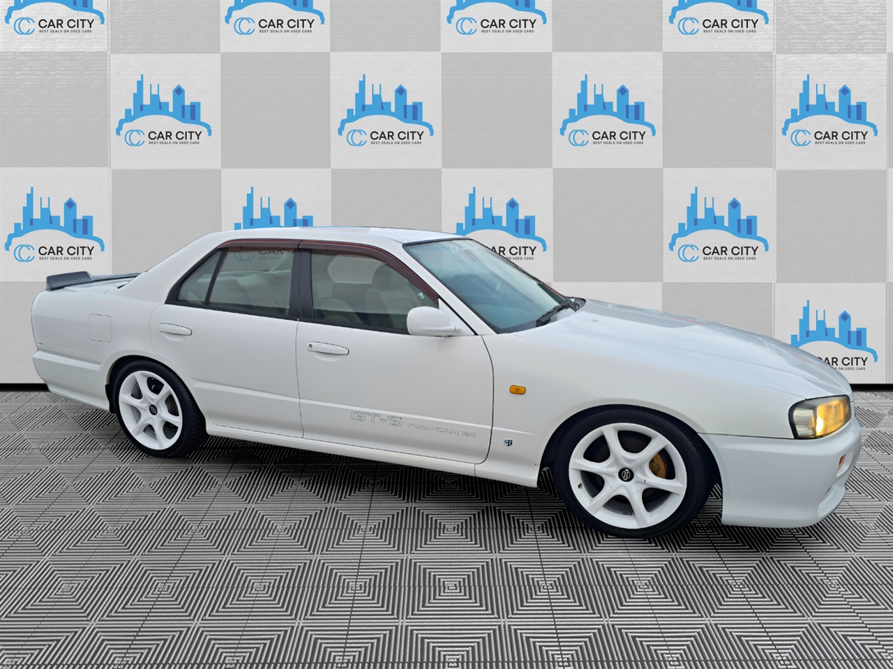 Nissan Skyline  1998