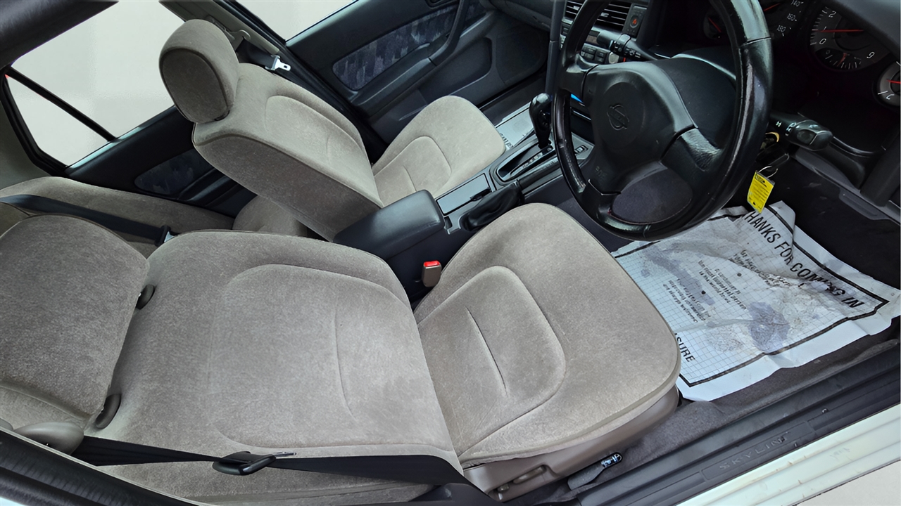 Nissan Skyline  1998