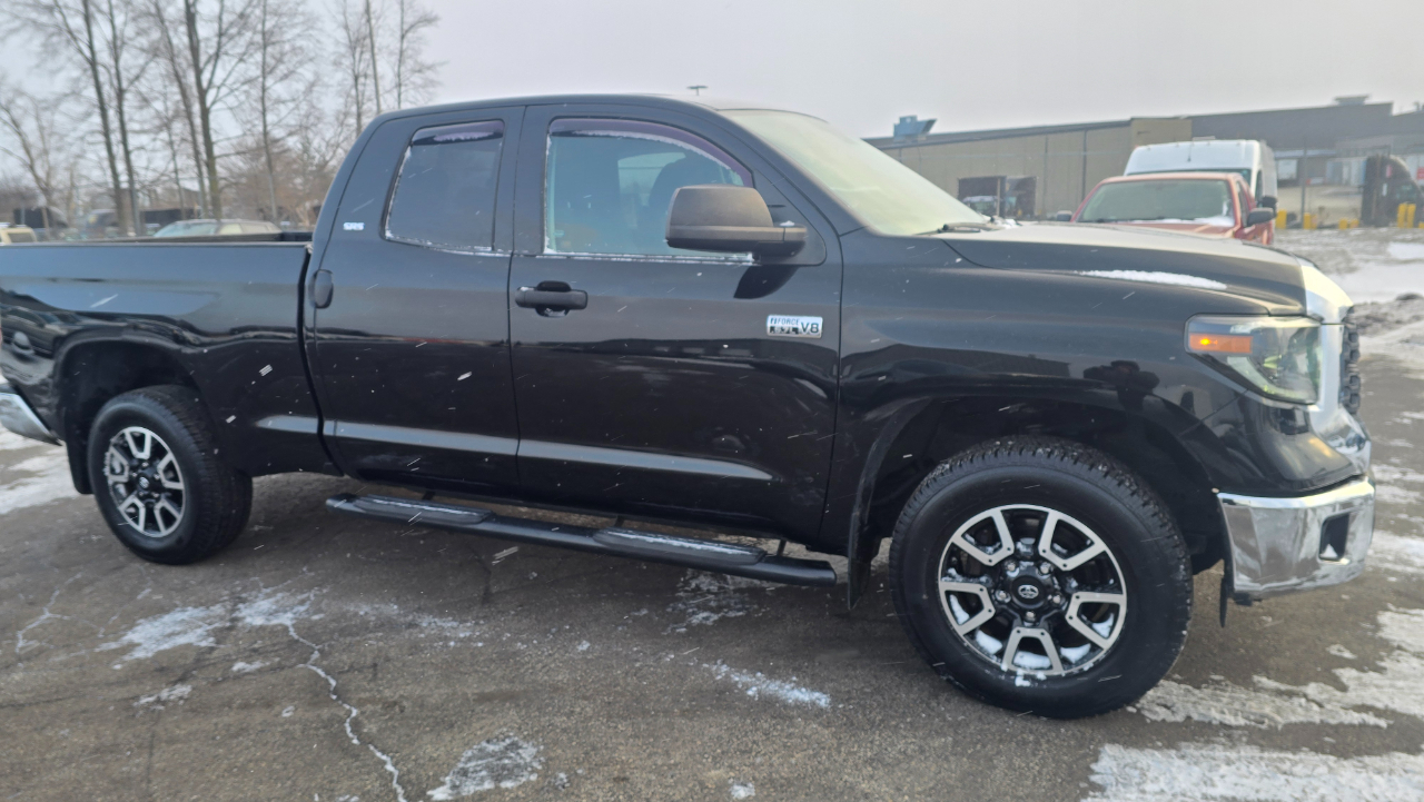 Toyota Tundra SR5 5.7L V8 Double Cab 4WD 2020