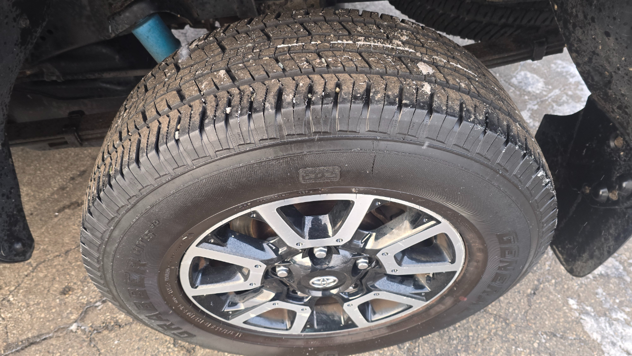 Toyota Tundra SR5 5.7L V8 Double Cab 4WD 2020