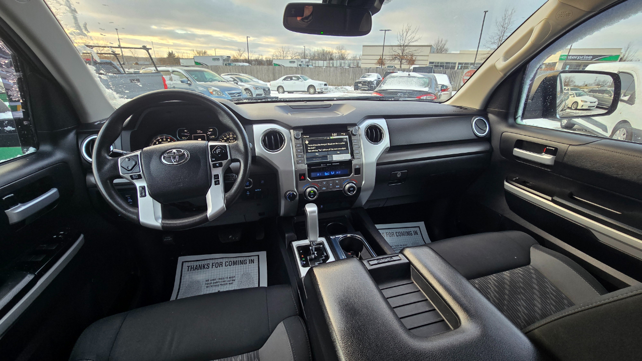 Toyota Tundra SR5 5.7L V8 Double Cab 4WD 2020
