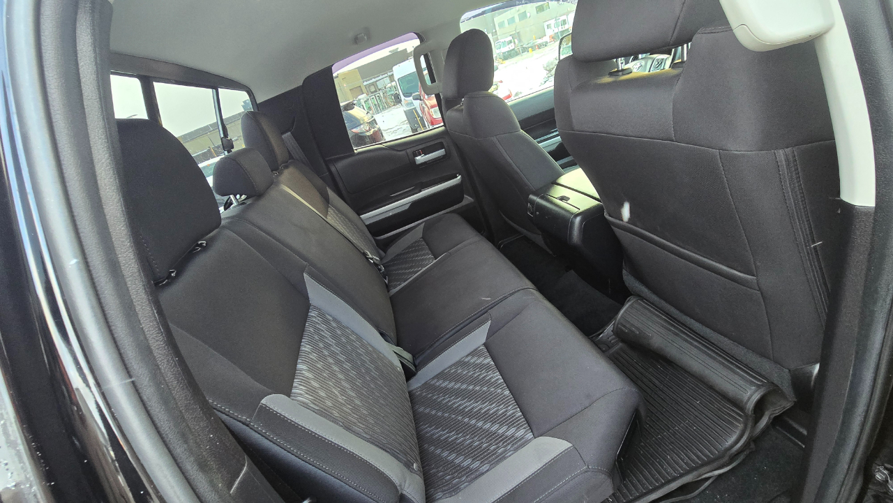 Toyota Tundra SR5 5.7L V8 Double Cab 4WD 2020