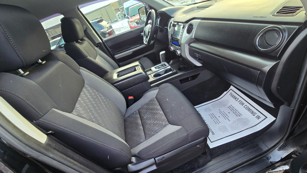 Toyota Tundra SR5 5.7L V8 Double Cab 4WD 2020