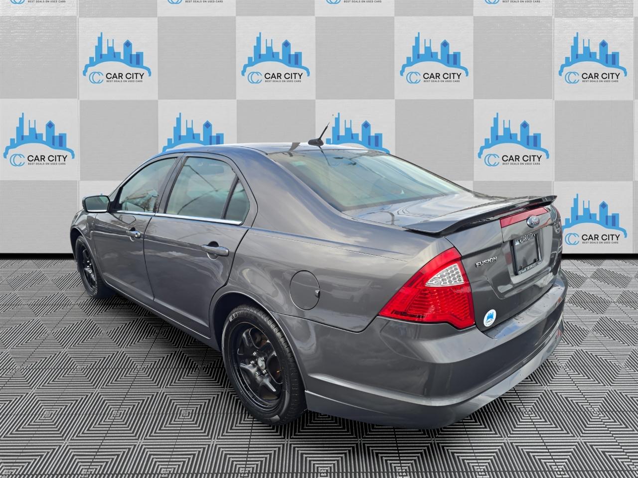 Ford Fusion SE 2010