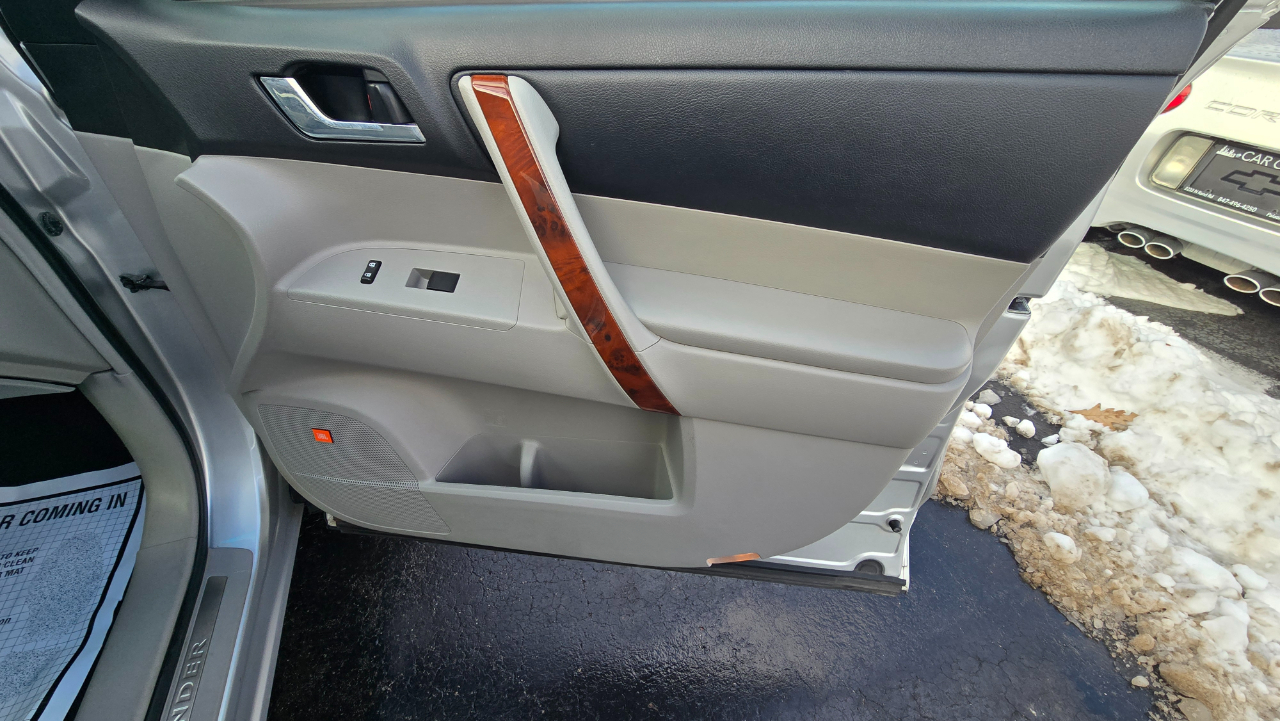 Toyota Highlander Limited 4WD 2012