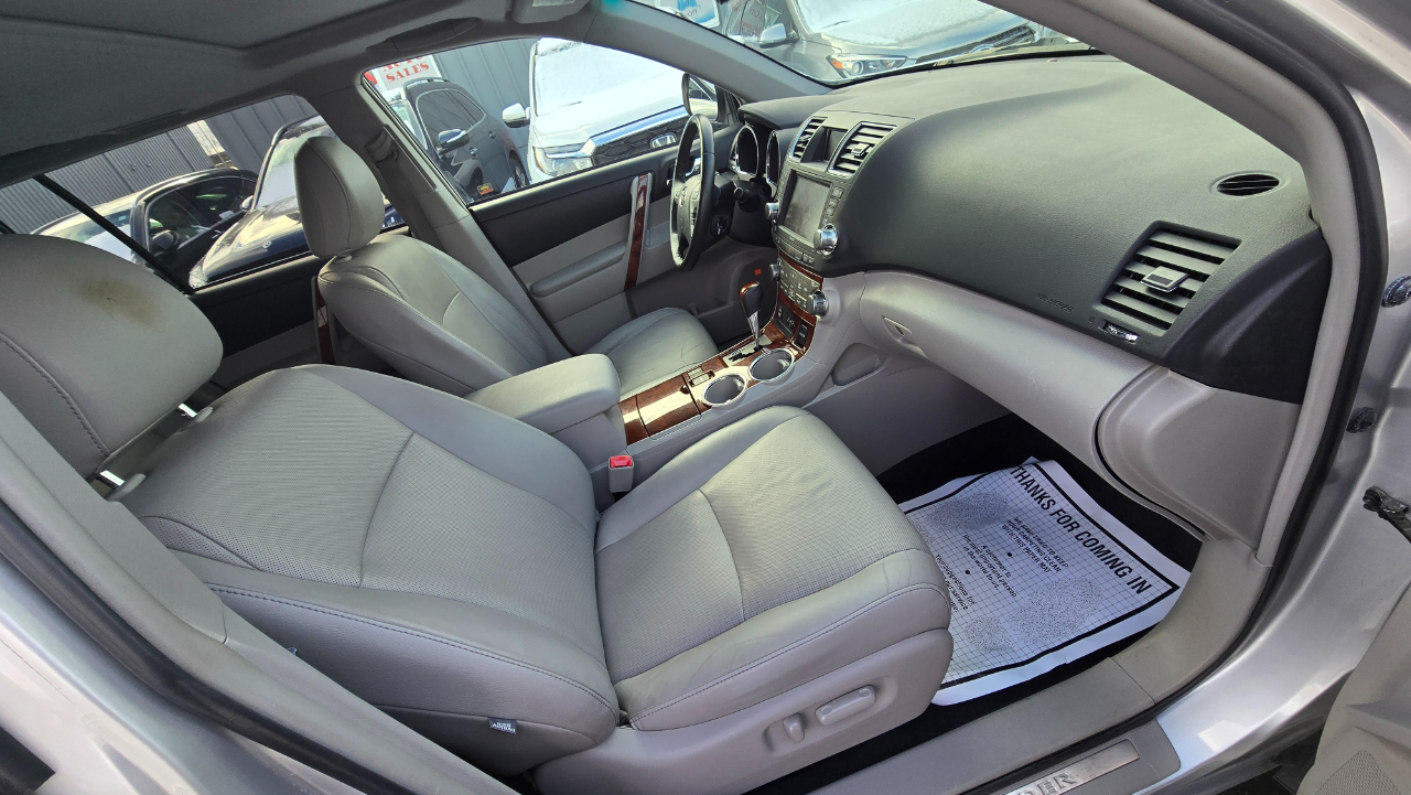 Toyota Highlander Limited 4WD 2012