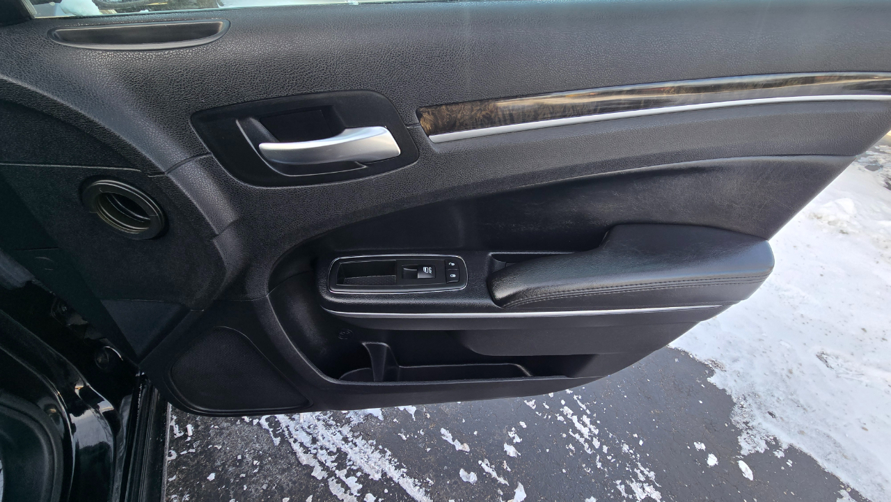 Chrysler 300 C AWD 2013