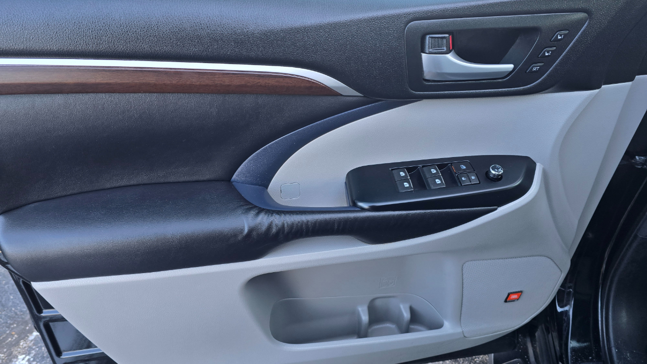 Toyota Highlander Limited AWD V6 2016