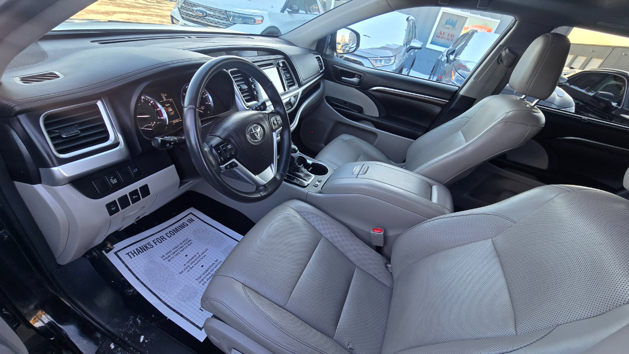 Toyota Highlander Limited AWD V6 2016