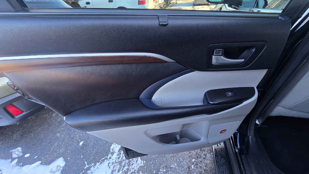 Toyota Highlander Limited AWD V6 2016