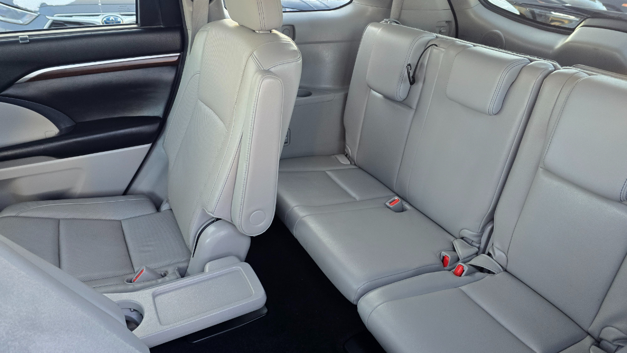 Toyota Highlander Limited AWD V6 2016