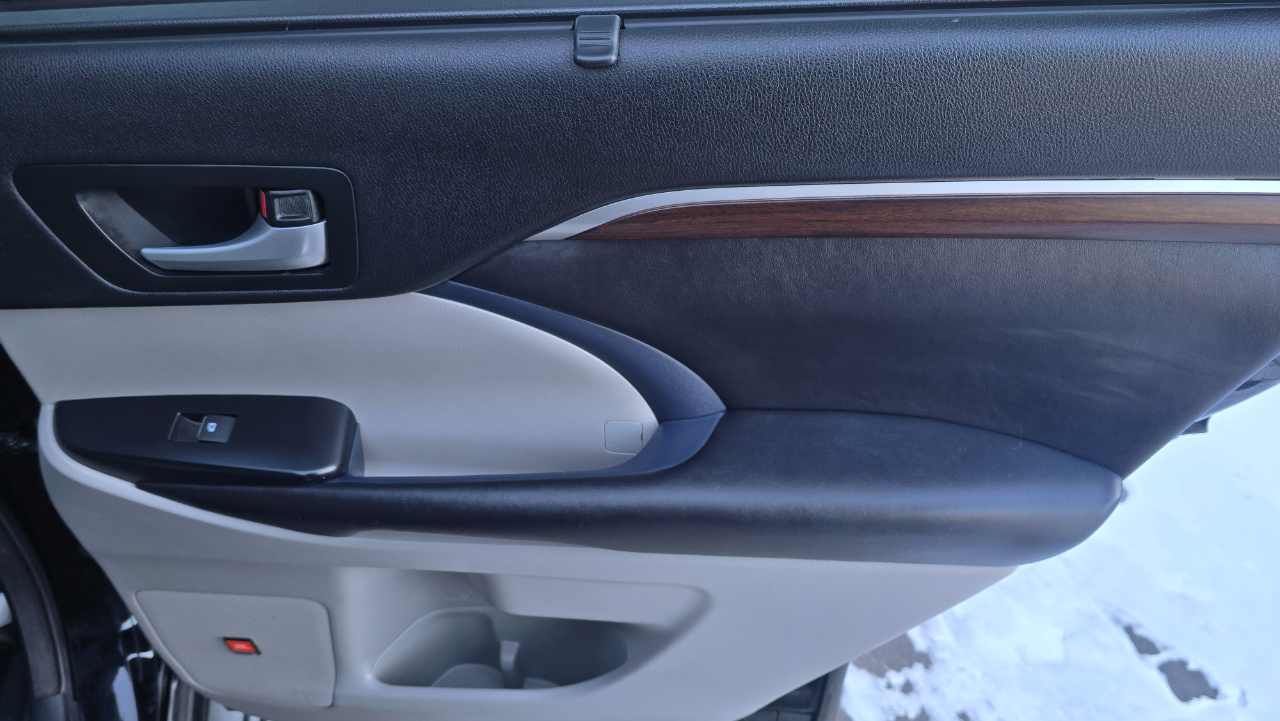 Toyota Highlander Limited AWD V6 2016