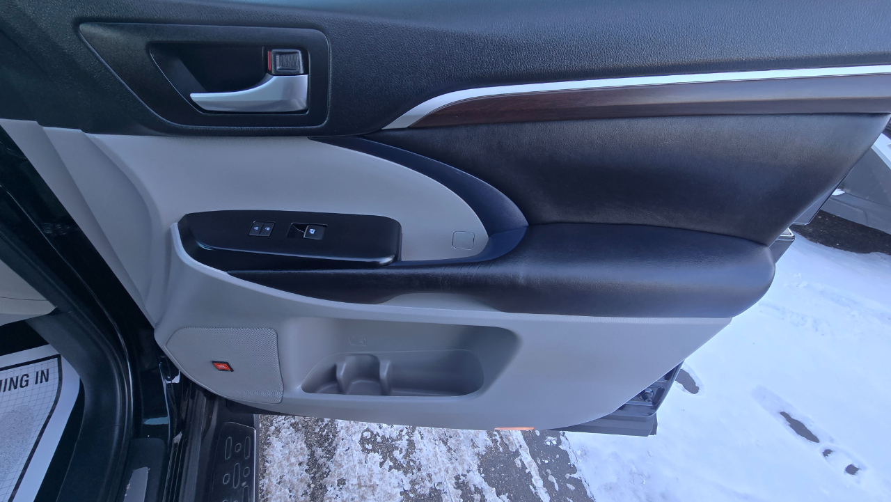 Toyota Highlander Limited AWD V6 2016