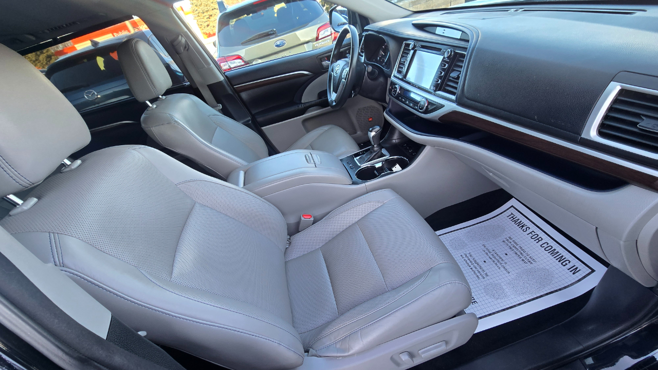 Toyota Highlander Limited AWD V6 2016