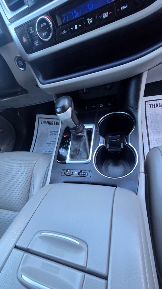 Toyota Highlander Limited AWD V6 2016