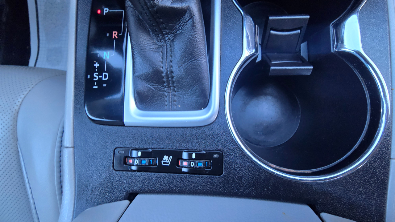 Toyota Highlander Limited AWD V6 2016