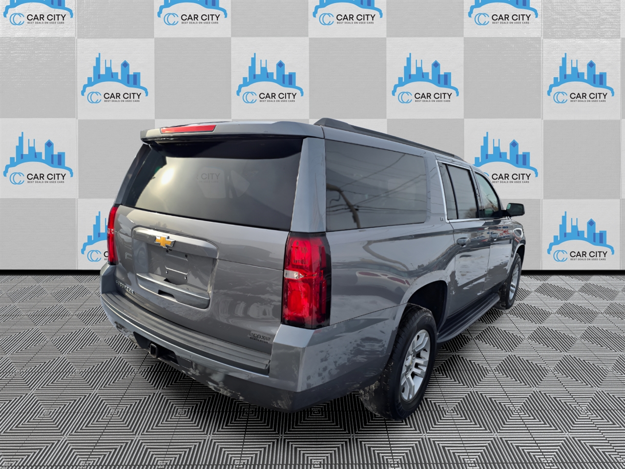 Chevrolet Suburban LT 4WD 2020