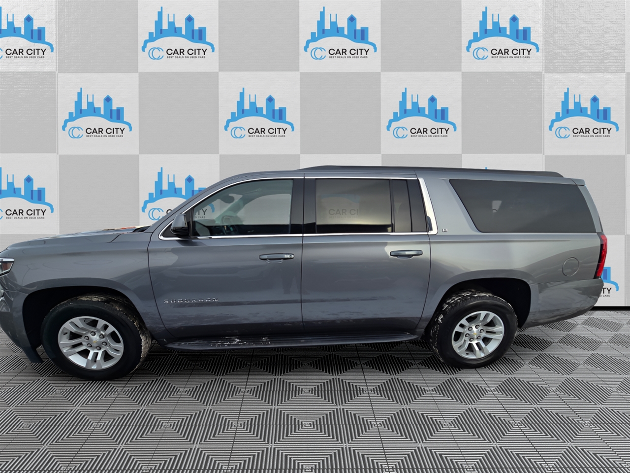 Chevrolet Suburban LT 4WD 2020
