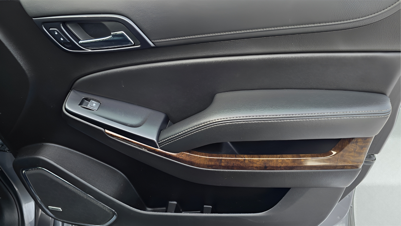 Chevrolet Suburban LT 4WD 2020