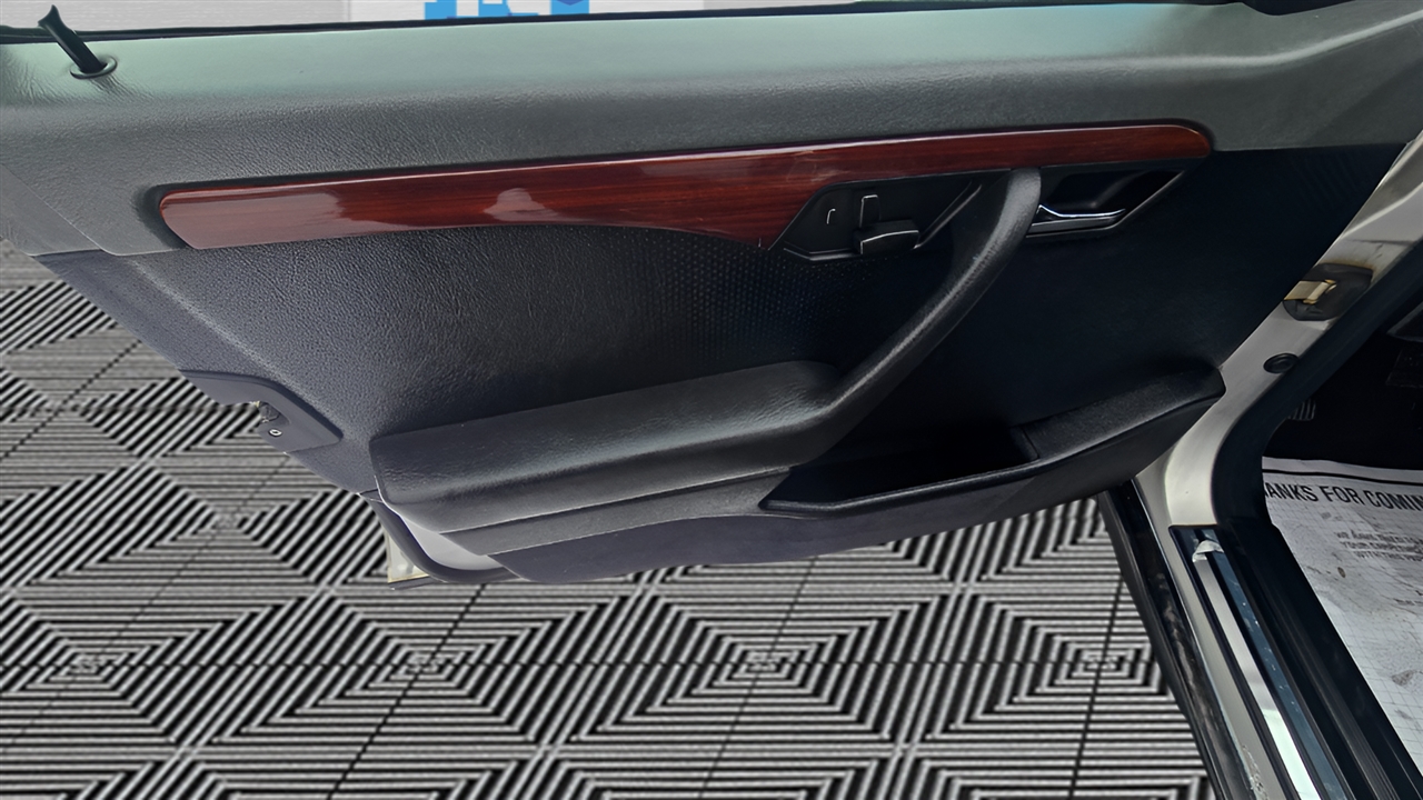 Mercedes-Benz C-Class C280 1994