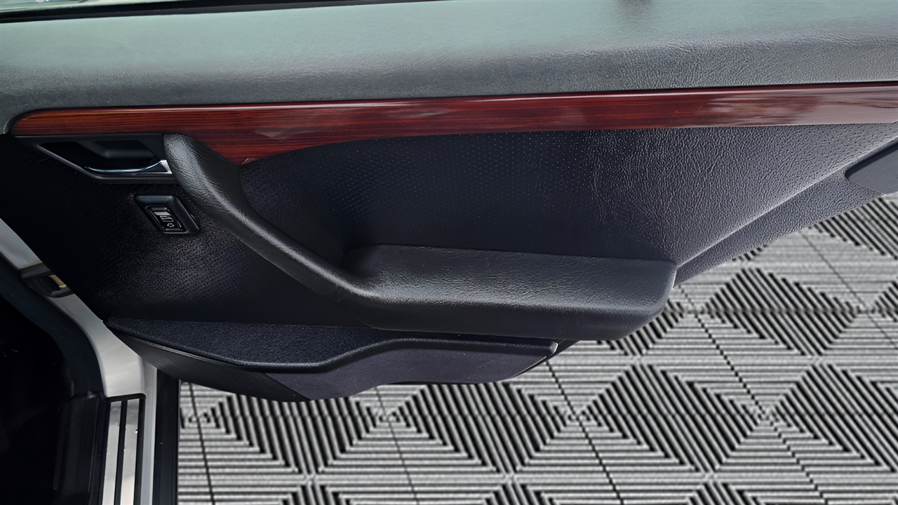 Mercedes-Benz C-Class C280 1994