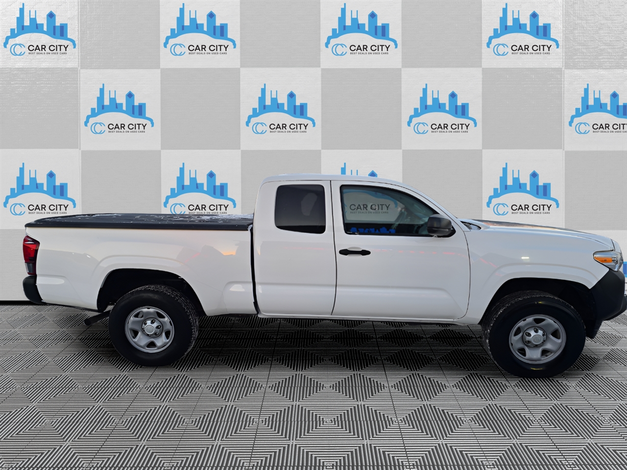 Toyota Tacoma SR5 Access Cab I4 6AT 4WD 2019