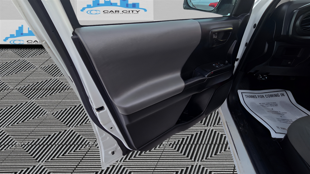 Toyota Tacoma SR5 Access Cab I4 6AT 4WD 2019