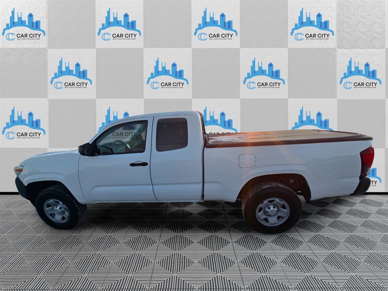Toyota Tacoma SR5 Access Cab I4 6AT 4WD 2019