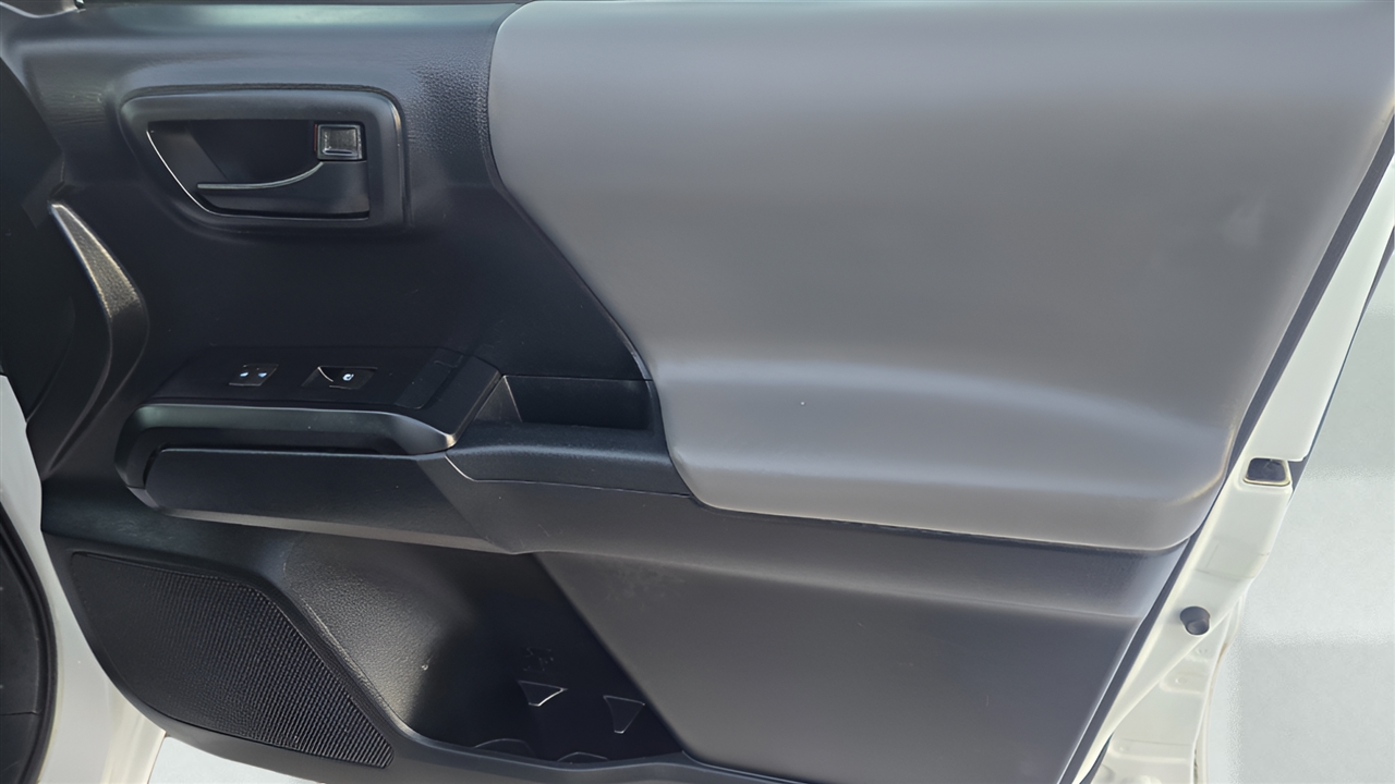 Toyota Tacoma SR5 Access Cab I4 6AT 4WD 2019