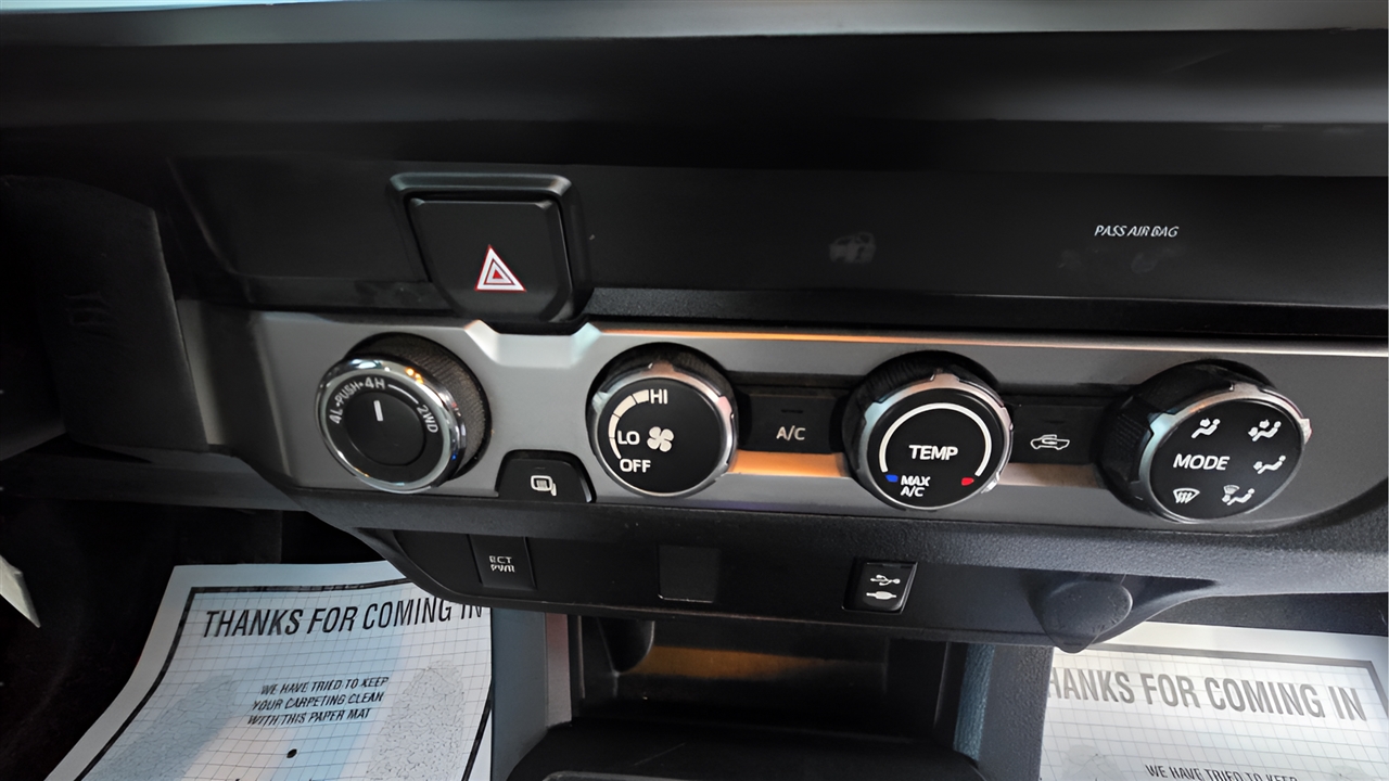 Toyota Tacoma SR5 Access Cab I4 6AT 4WD 2019