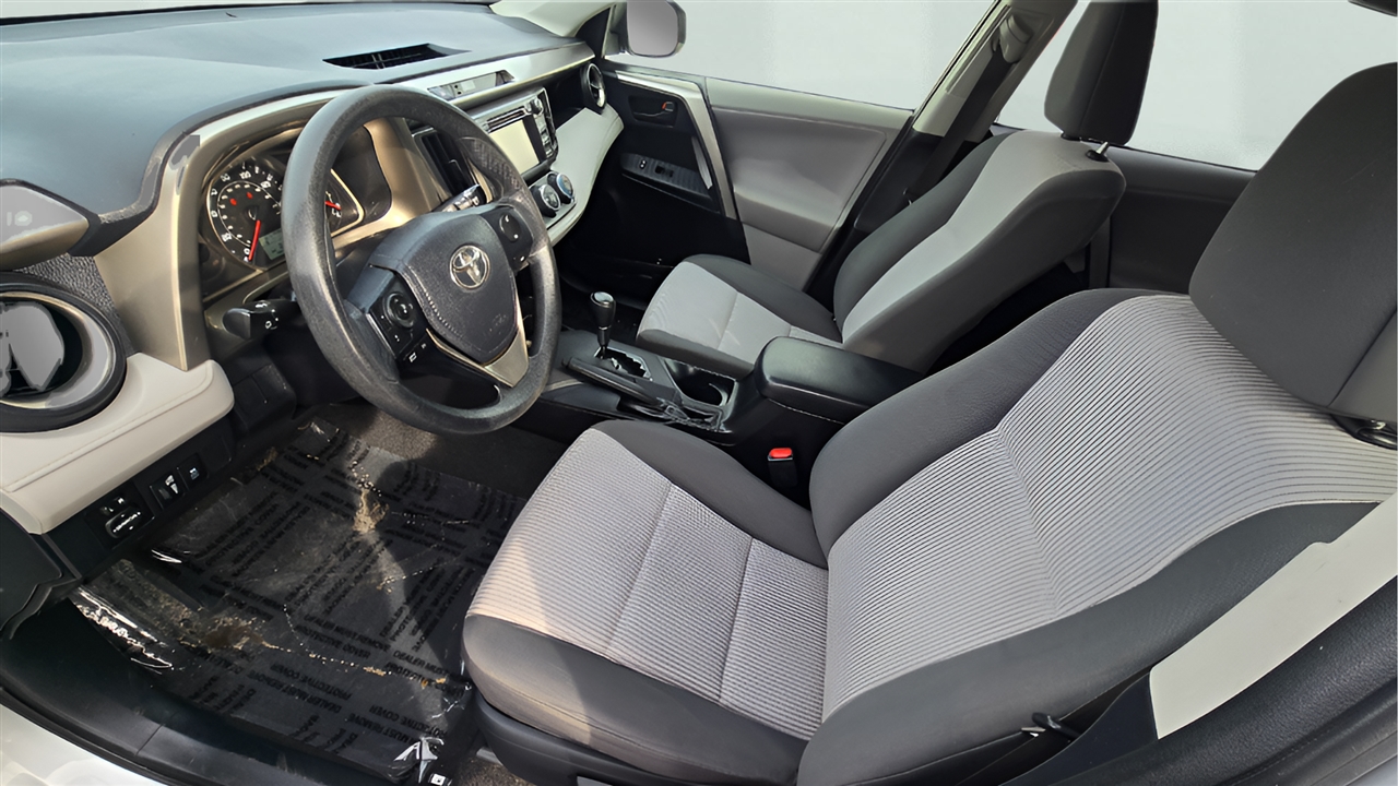 Toyota RAV4 LE FWD 2013