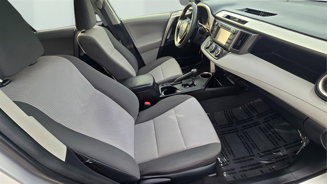 Toyota RAV4 LE FWD 2013