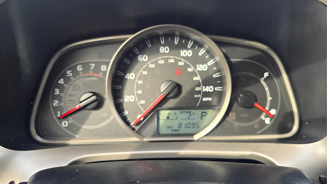 Toyota RAV4 LE FWD 2013