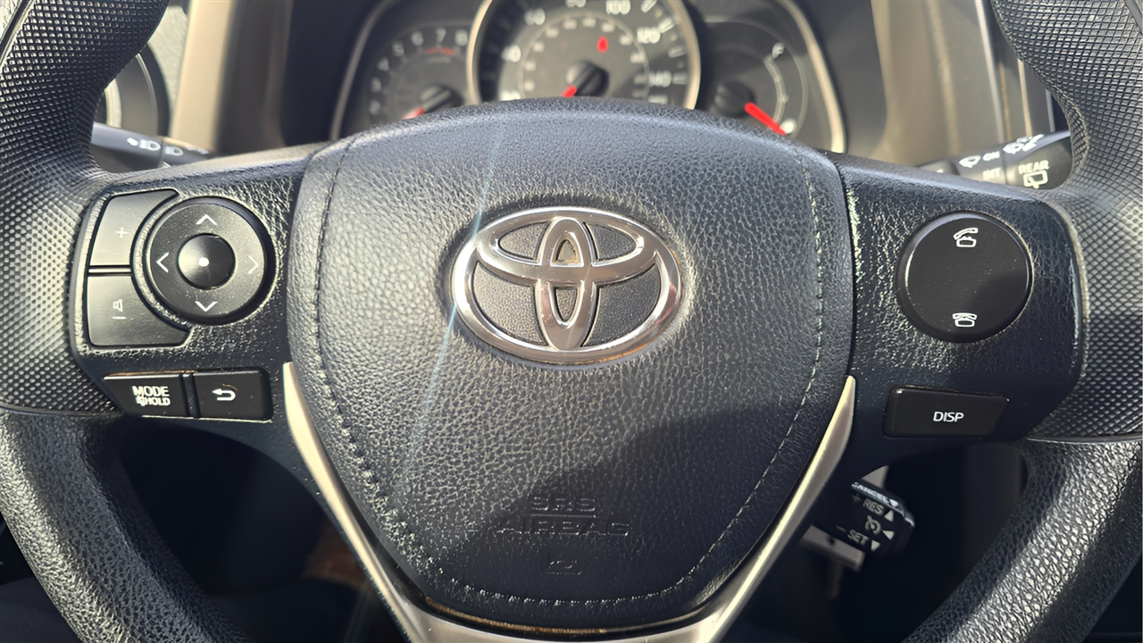 Toyota RAV4 LE FWD 2013