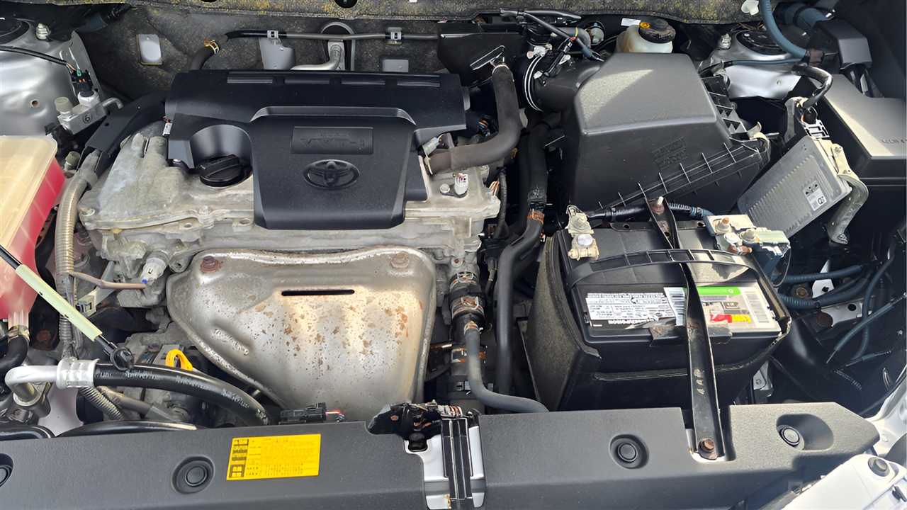 Toyota RAV4 LE FWD 2013