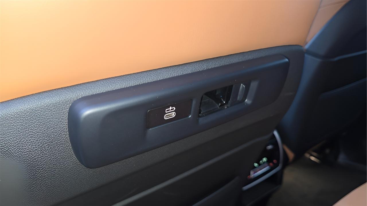 BMW X5 xDrive45e 2023