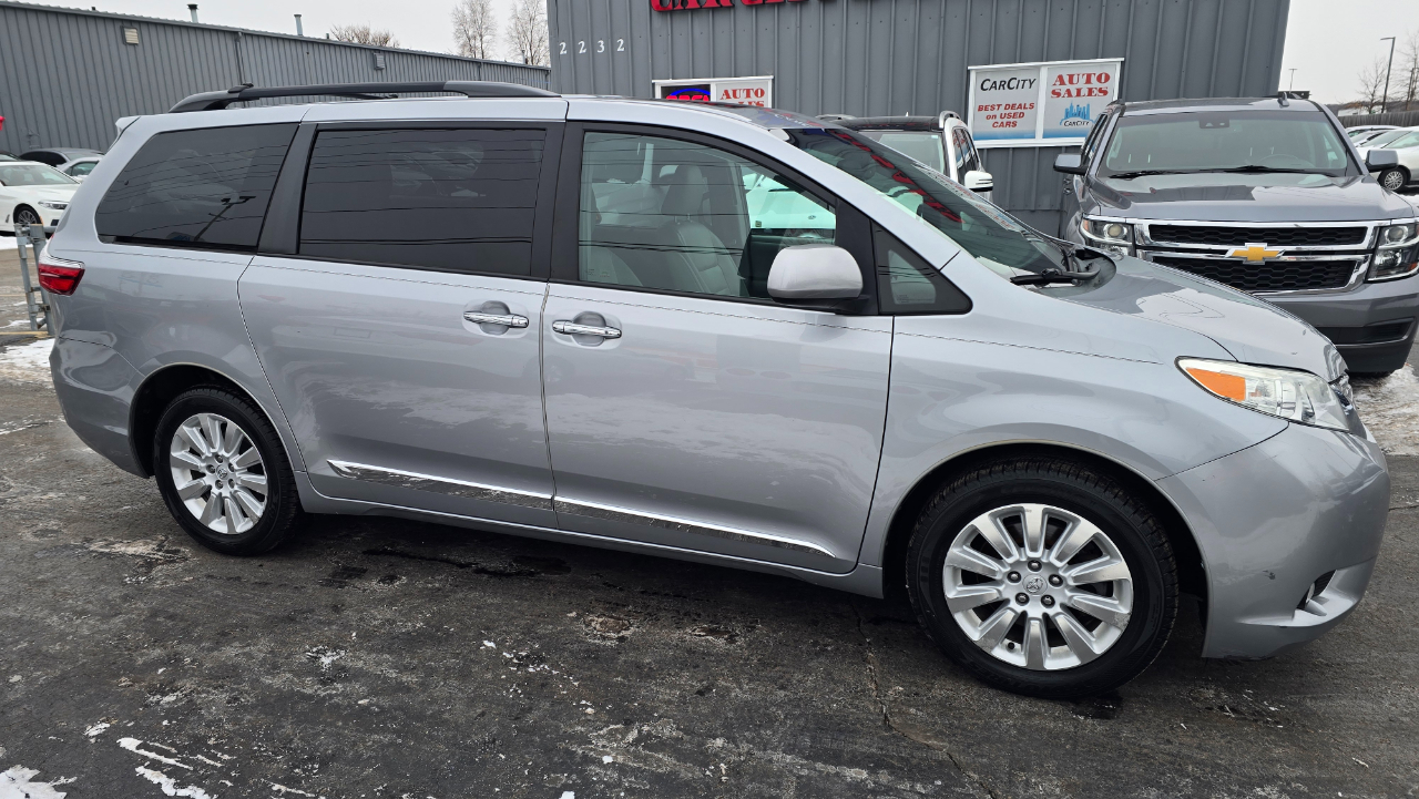 Toyota Sienna Limited AWD 7-Passenger V6 2015