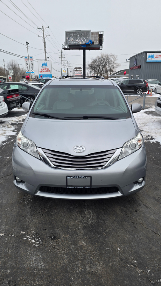 Toyota Sienna Limited AWD 7-Passenger V6 2015