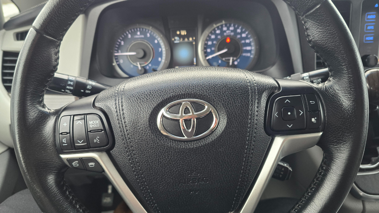 Toyota Sienna Limited AWD 7-Passenger V6 2015