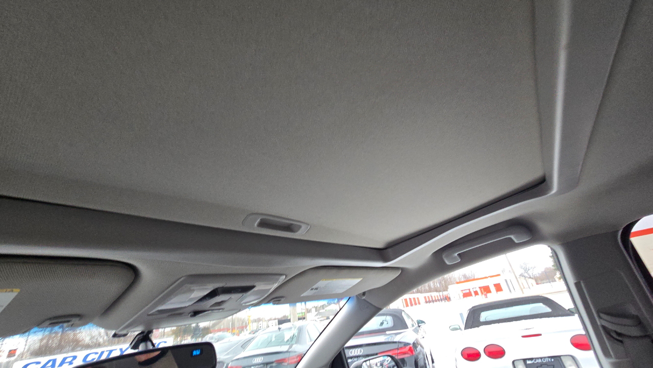 Toyota Sienna Limited AWD 7-Passenger V6 2015