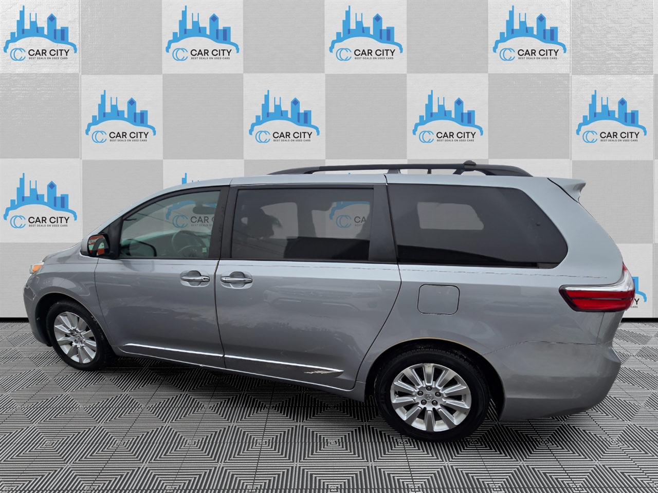 Toyota Sienna Limited AWD 7-Passenger V6 2015