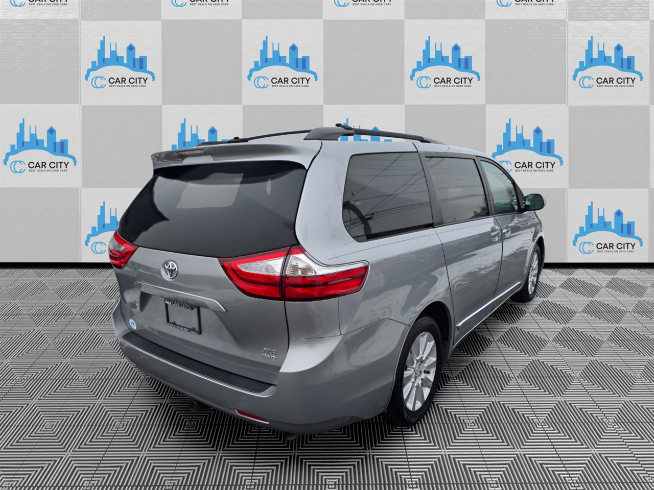 Toyota Sienna Limited AWD 7-Passenger V6 2015