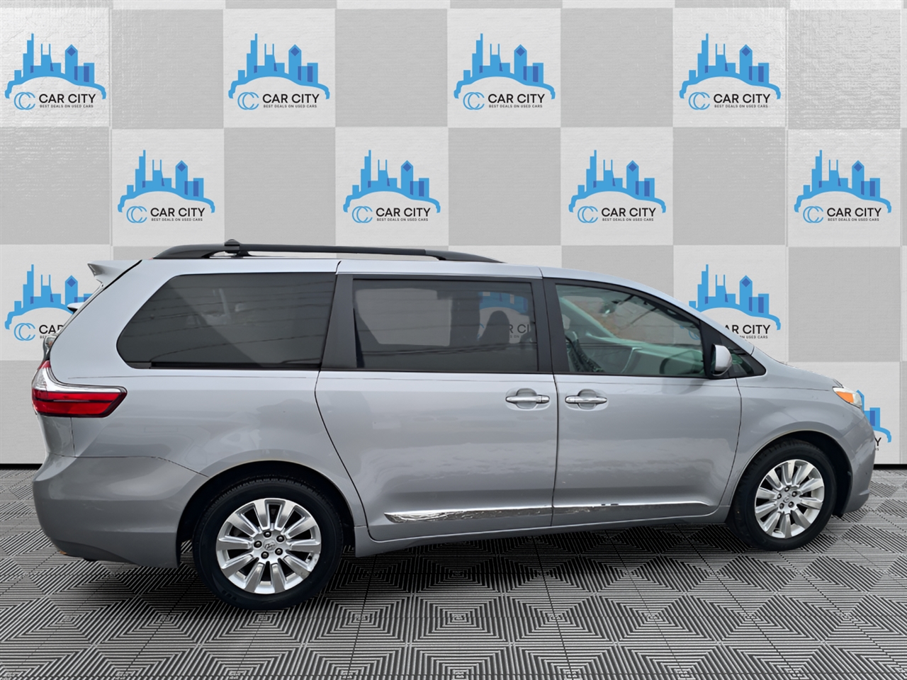Toyota Sienna Limited AWD 7-Passenger V6 2015